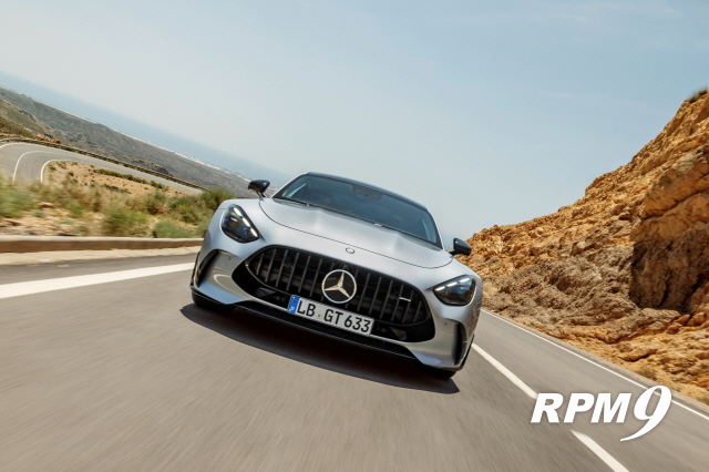 메르세데스-벤츠, 2도어 쿠페 '뉴 메르세데스-AMG GT 55 4MATIC+' 출시