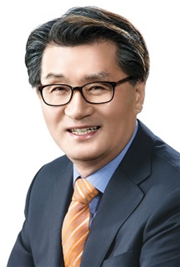 [人사이트] 유종필 창진원장 “창업기업 해외진출 지원 체계 마련할 것”