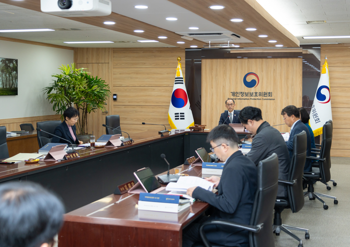 유명인 사칭 광고, 이제 안심! 메타-개보위, 개인정보 보호 방안 마련
