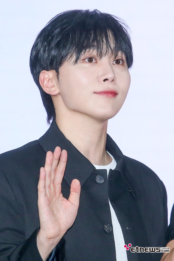 [ET포토] 세븐틴 승관, '햇살 매력'