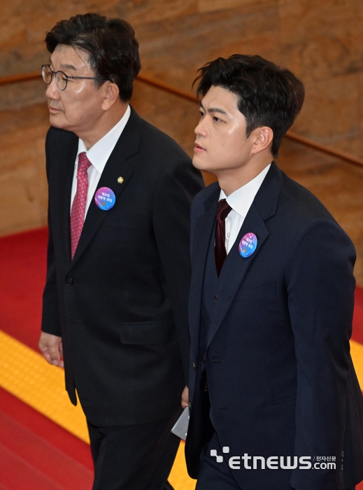 [포토] 취임 행사 참석하는 김용태-권성동