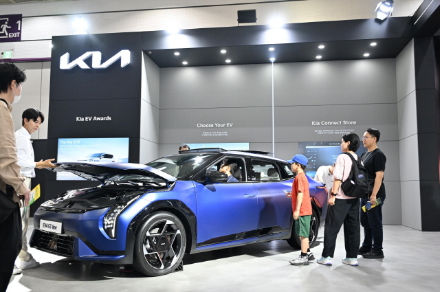 EV트렌드코리아 2025 개막…EV 어워즈 수상 기업 공개