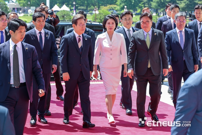 [포토] '국회의장 안내 받으며'