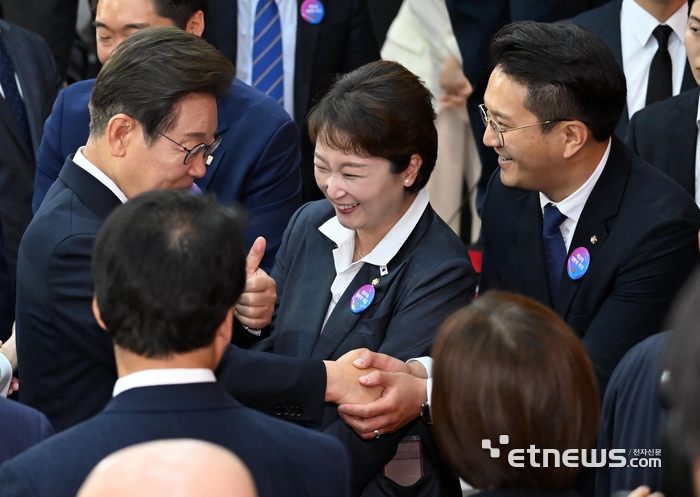 [포토] 이재명 '엄지 척'