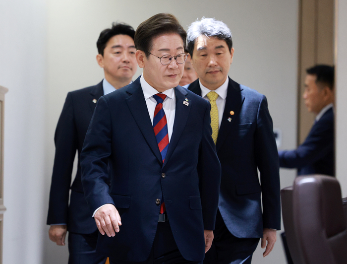 李 대통령 “해수부 부산 이전 신속히 추진”