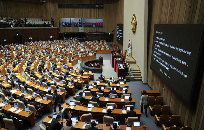 5일 국회 본회의에서 내란 특검법과 김건희 여사 특검법, 채해병 특검법 등 3대 특검법과 검사징계법이 상정되고 있다. 연합뉴스