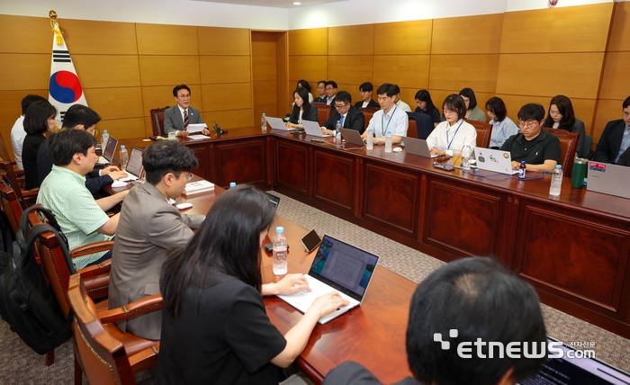 [포토] 김민석 총리 후보자 출입기자 간담회