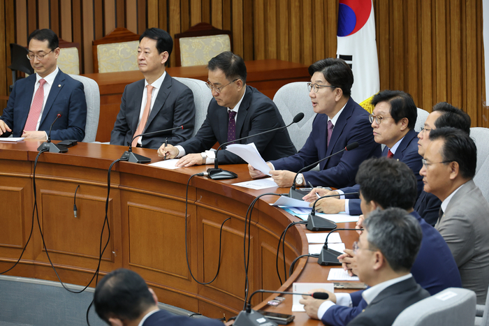 국민의힘 권성동 원내대표가 10일 서울 여의도 국회에서 열린 원내대책회의에서 발언하고 있다.(사진=연합뉴스)