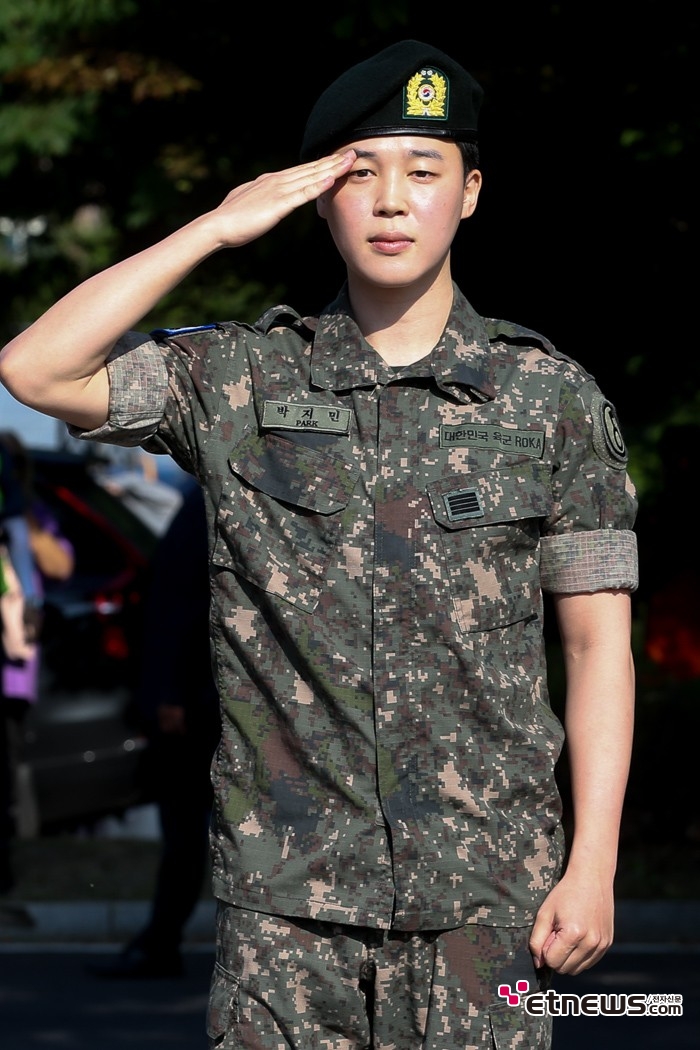 [ET포토] BTS 지민, '전역을 명 받았습니다'