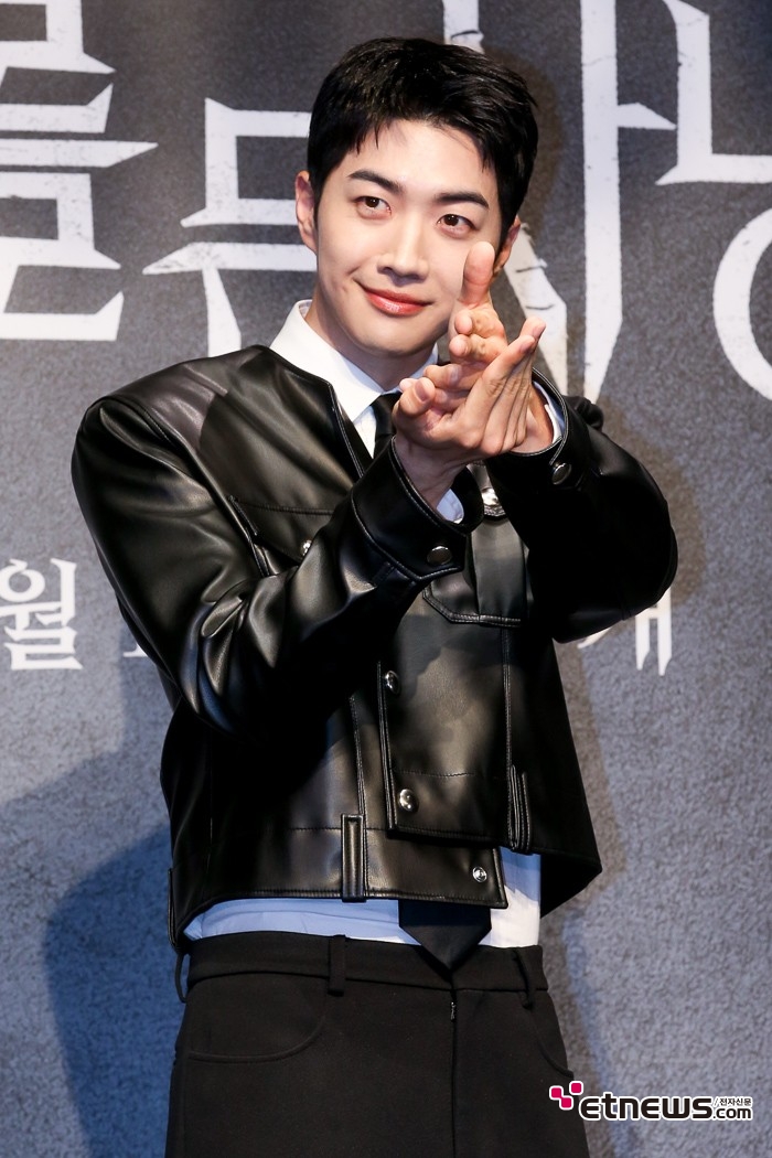 [ET포토] 강훈, '스마트한 인상'