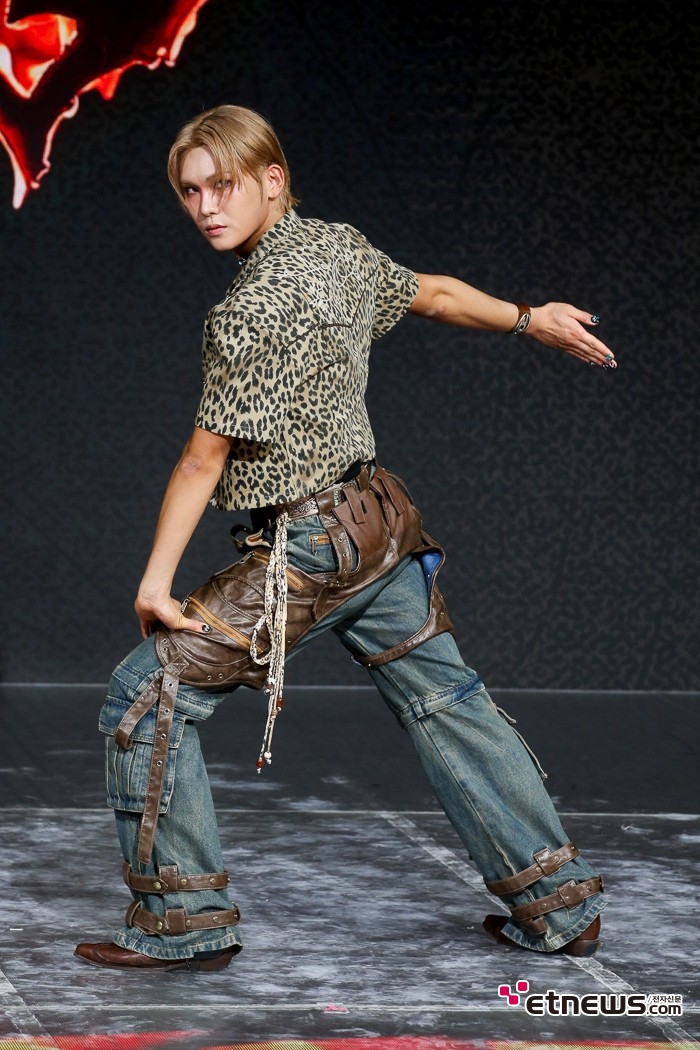 [ET포토] 엑스러브 현, '바람을 가르며'