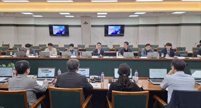 IITP, 전남대서 '지역 AI·ICT 인재양성 현장 간담회' 개최