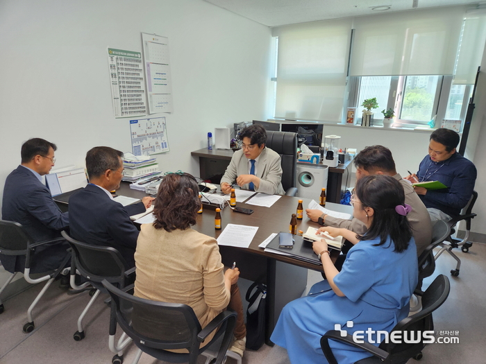 박상현 경기도의회 기획재정위원회 의원이 11일 경기도 이민사회국 및 경기도교육청 관계자들과 간담회를 열었다.