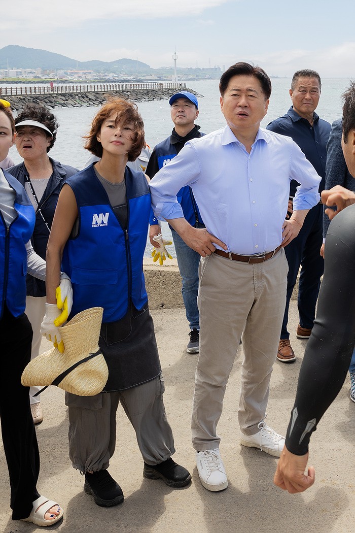 [ET포토] 예지원-오영훈 도지사, '바다를 지켜야해~'
