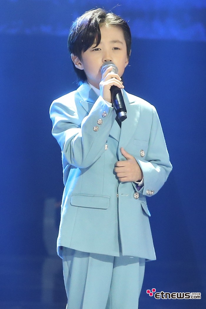 [ET포토] 유지우, '대단한 노래 실력'