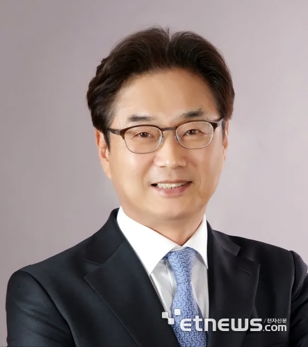 유한재단 신임 이사장인 원희목 서울대학교 특임교수