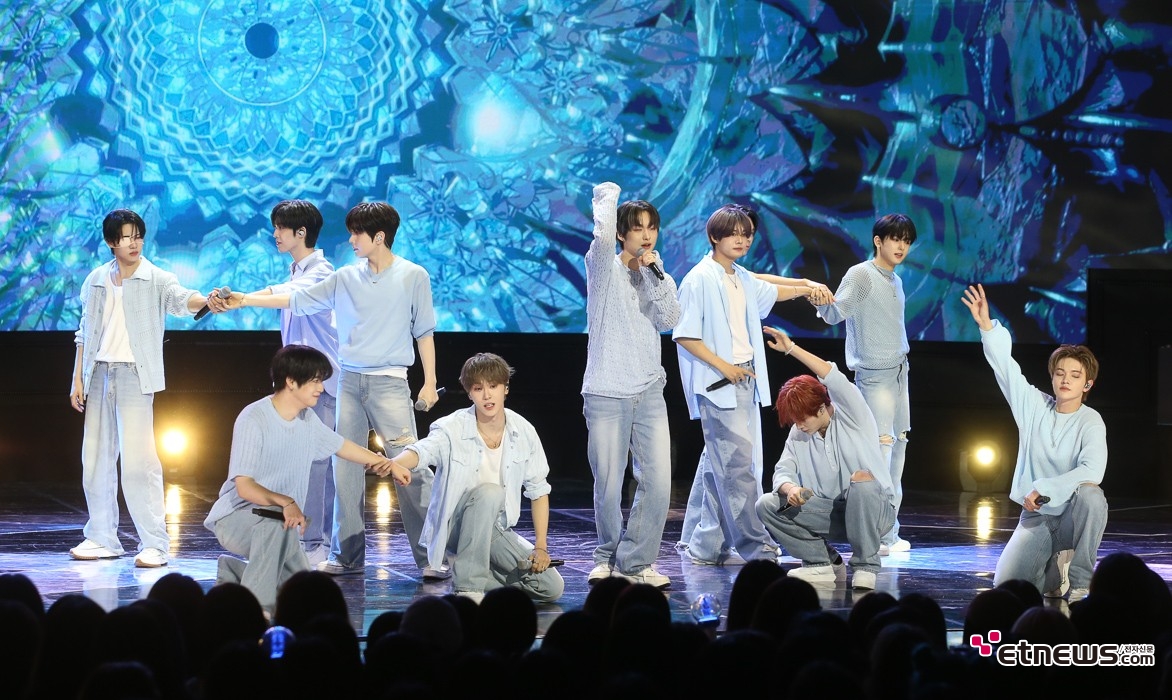 [ET포토] 더블원, '온 더 락스 위드 키스'