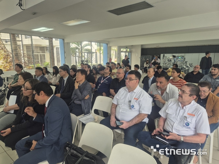 경북TP가 엘살바도르 현지에서 제조기업 디지털 전환을 돕기 위한 기술세미나를 개최했다.