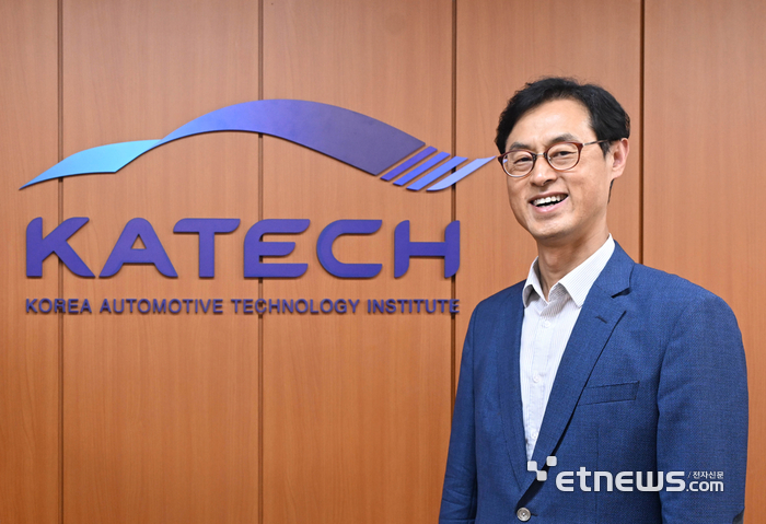 [데스크가 만났습니다]진종욱 한국자동차연구원장 “차세대 자동차 시장 주도권 선점에 기여”