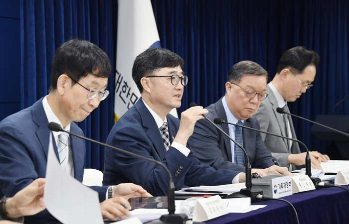 임기근 기재부 2차관이 20일 정부서울청사에서 공공기관 경영평가 결과에 대해 설명하고 있다.[기재부 제공]