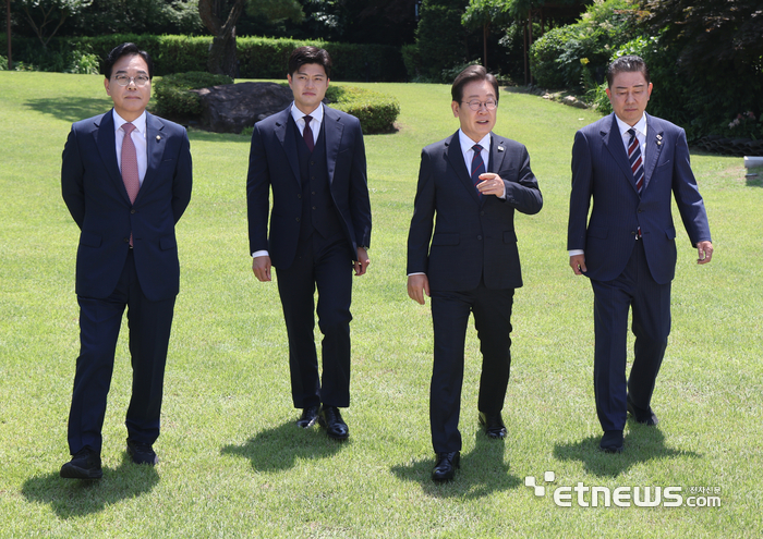 [포토] 이재명 대통령, 여야지도부 회동