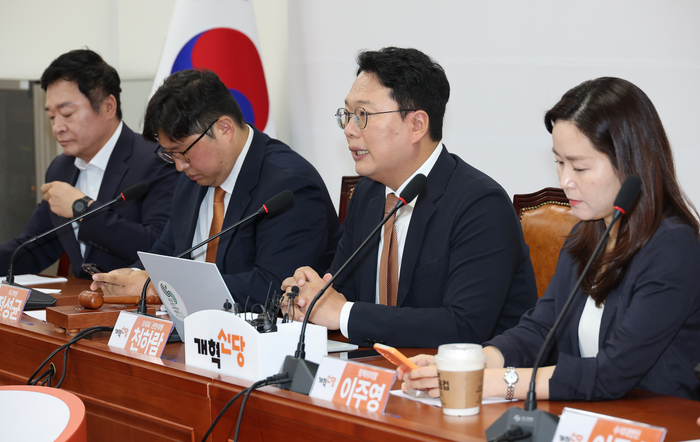 개혁신당 천하람 원내대표 겸 당대표 권한대행이 23일 국회에서 열린 최고위원회의에서 발언하고 있다.(사진=연합뉴스)