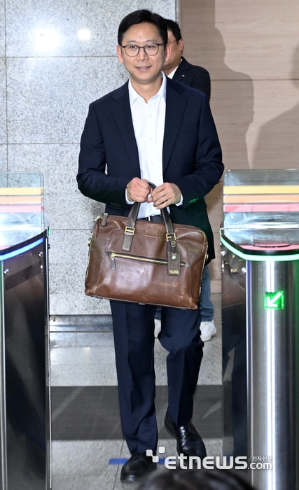 [포토] 청문회 준비 위해 출근하는 배경훈 과기정통부 장관 후보자