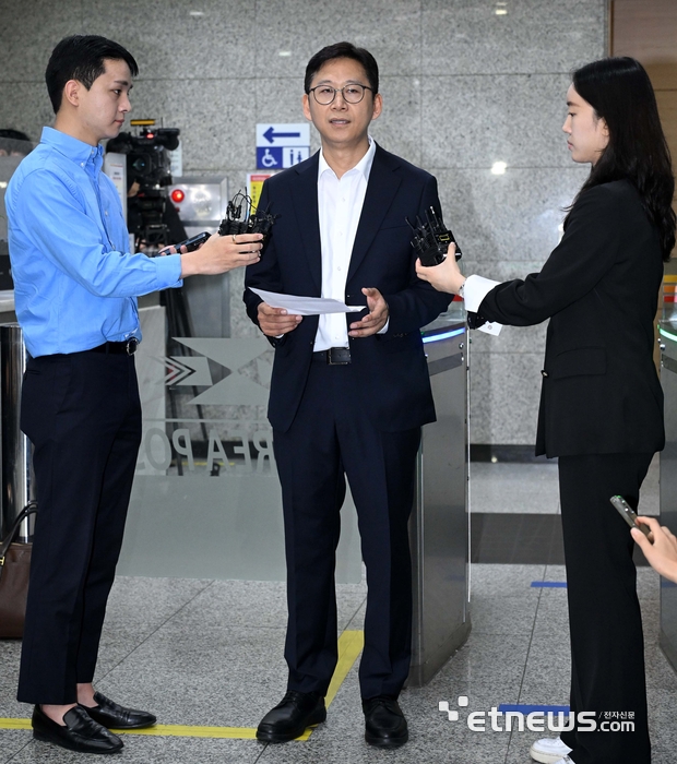 [포토] 배경훈 과기정통부 장관 후보자 출근