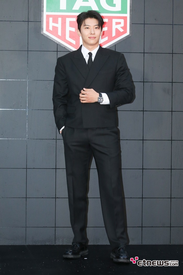 [ET포토] 덱스, '크롭 정장도 근사하게 소화'