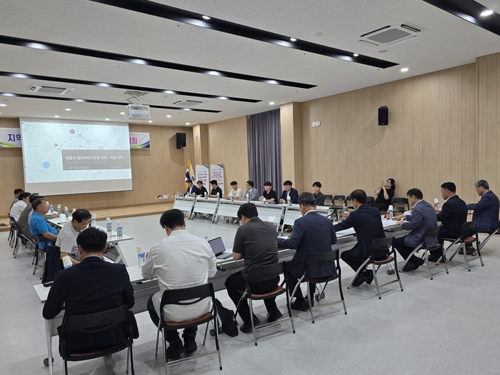 전북테크노파크는 26일 정읍시와 공동으로 정읍 첨단산업단지 복합문화센터에서 '지역혁신기관 창업보육 입주기업 간담회'를 개최했다.