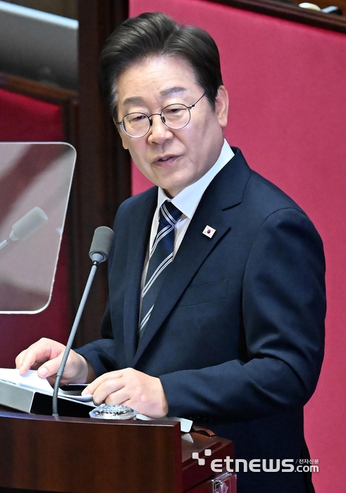 [포토] 李 대통령 “경제는 타이밍…추경 속도감 있는 집행 필요”