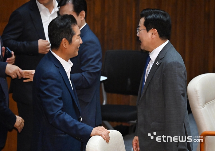 [포토] 대화하는 정청래-박찬대