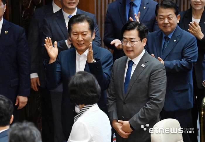 [포토] 박수치는 정청래