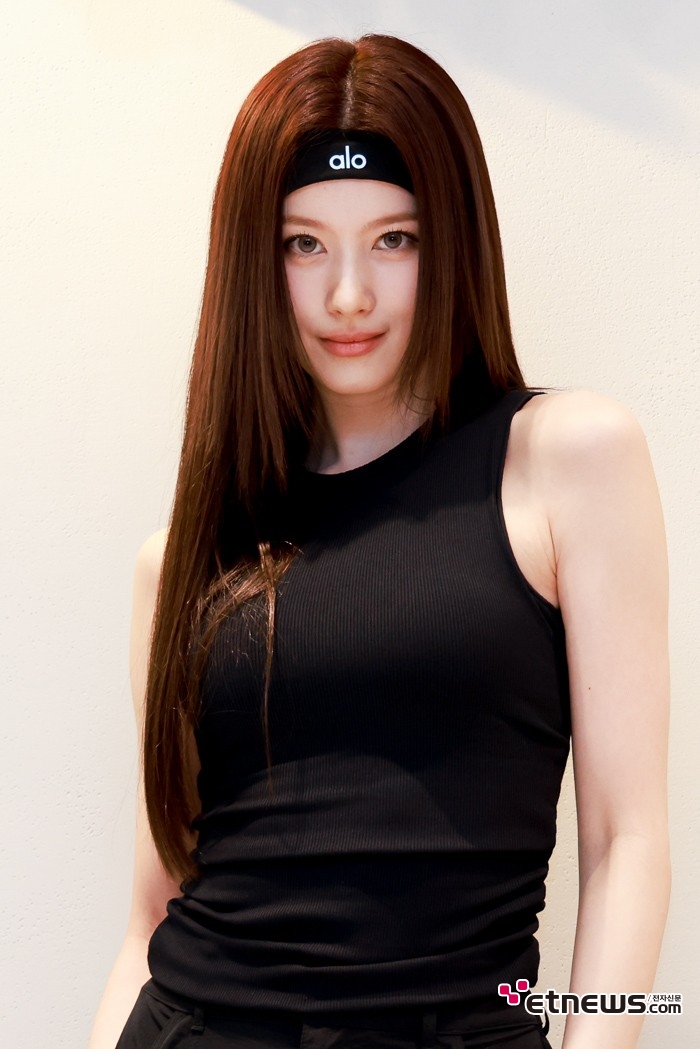 [ET포토] 사나, '보는이들 얼음 만드는 아이콘택트'