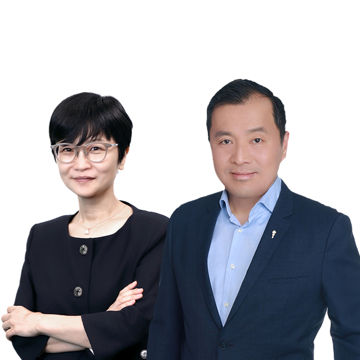 김민정 베스핀글로벌 부사장(사진좌쪽), 윤성노 부사장. [사진=베스핀글로벌 제공]