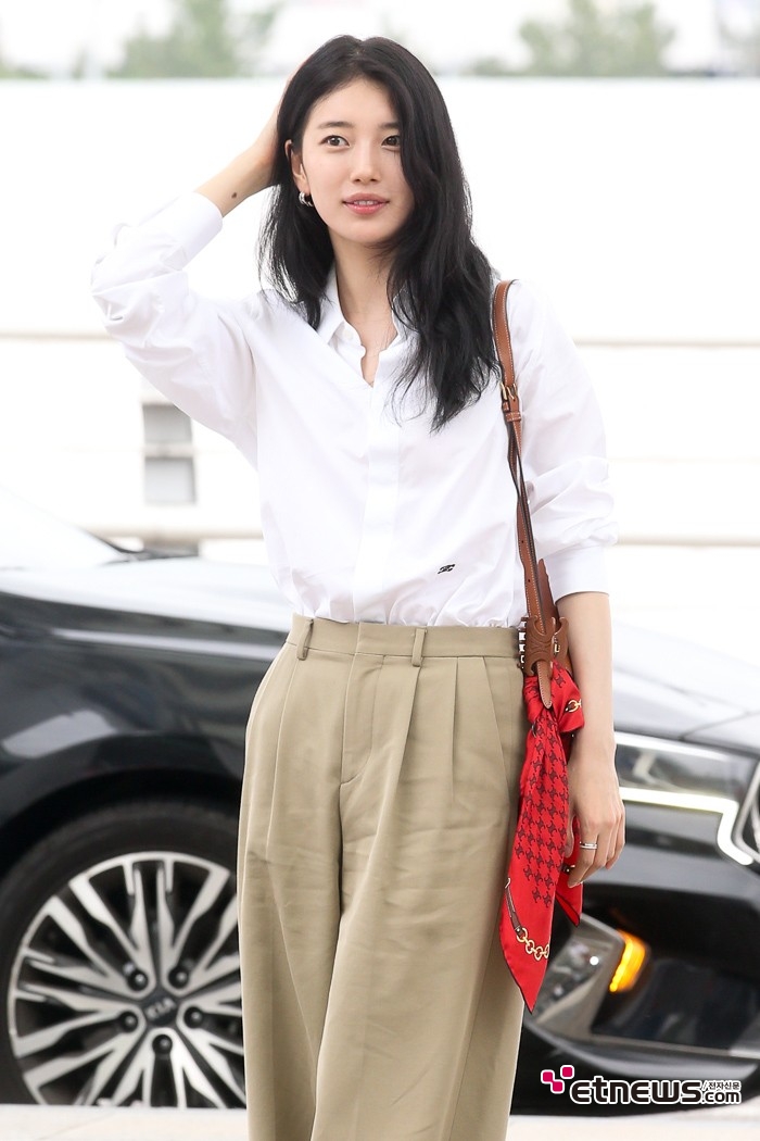 [ET포토] 수지, '기초 화장만해도 아름다움 발산'