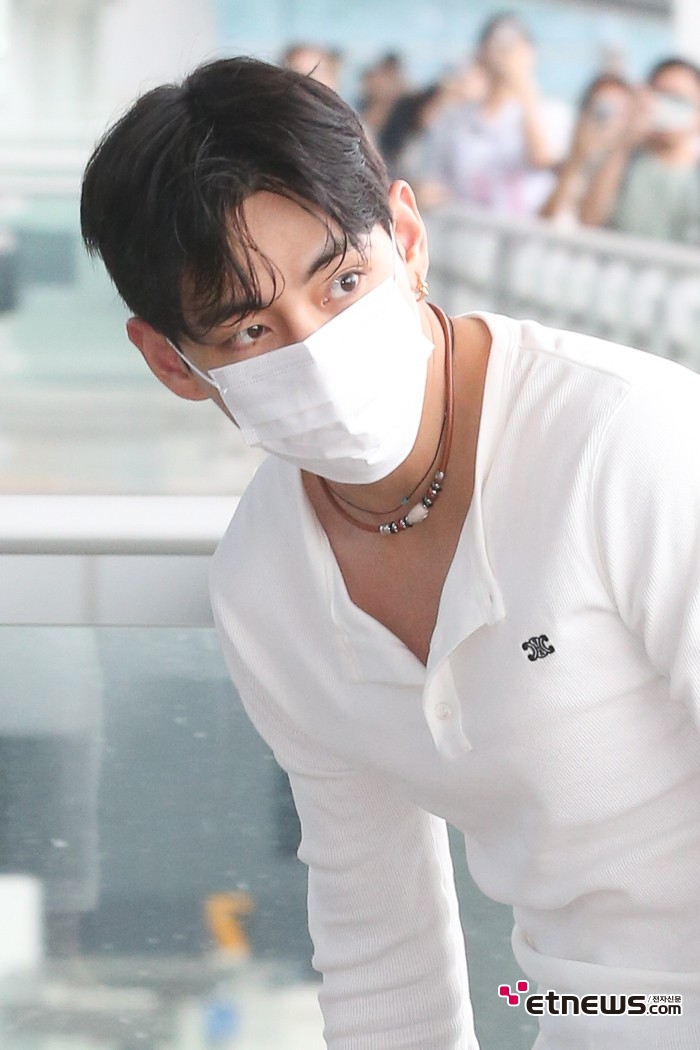 [ET포토] BTS 뷔, '보석도 뚫을거 같은 눈빛'