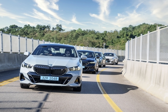 BMW 5시리즈, 상반기 1만대 판매 돌파…다양한 파워트레인 제공 '효과'