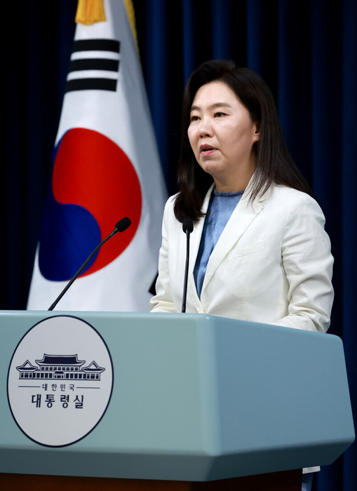 강유정 대통령실 대변인, 청년담당관 신설 등 현안 브리핑     (서울=연합뉴스) 홍해인 기자 = 강유정 대통령실 대변인이 7일 서울 용산 대통령실 청사에서 청년담당관 신설 등 현안 브리핑을 하고 있다. 2025.7.7     hihong@yna.co.kr (끝)