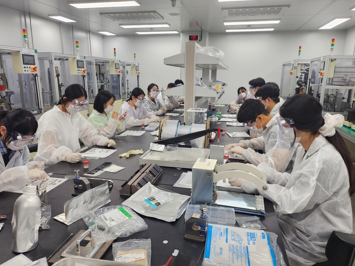 전북테크노파크는 한국배터리산업협회와 함께 이차전지 산업의 핵심 기술인력을 양성하기 위한 실무형 교육과정을 운영하고 있다.