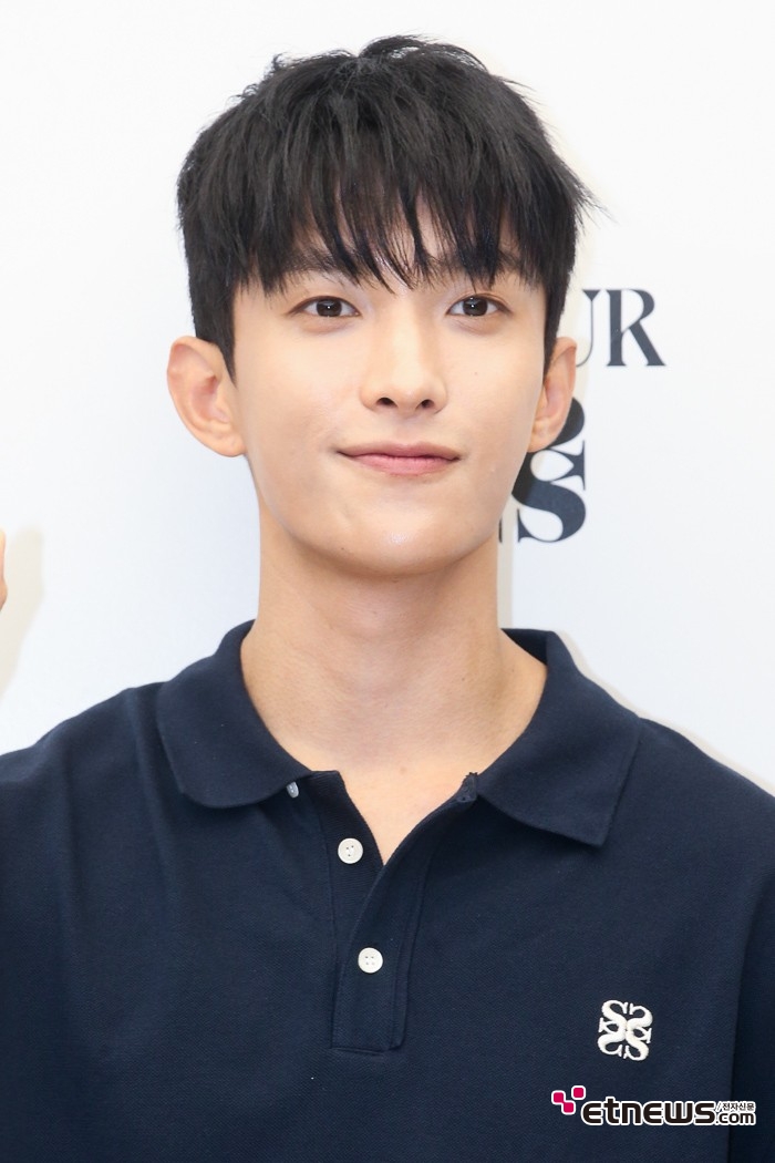 [ET포토] 세븐틴 도겸, '친근하고 상냥한 남자'