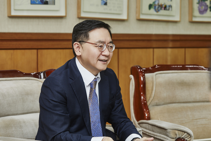 [人사이트]이식 KISTI 원장 “국내 양자컴 생태계 활성화에 힘쓸 것”