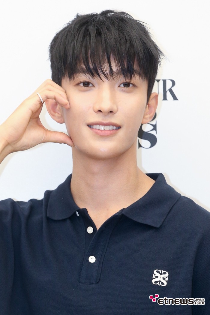 [ET포토[ 세븐틴 도겸, '힐링과 설렘'
