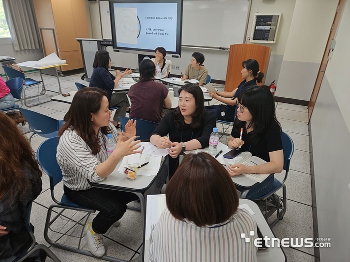 경기도교육청이 2~12일 경인교육대에서 운영한 '2025 초등 진로전담교사 역량 강화 직무연수' 모습.