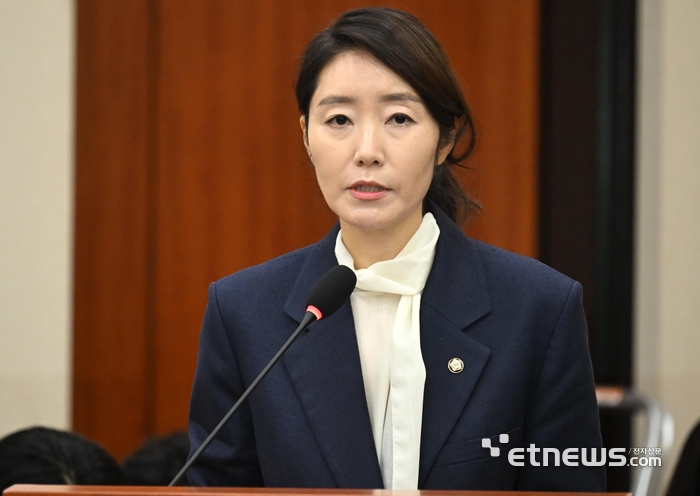 [포토] 모두발언하는 강선우 후보자