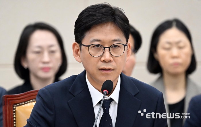 배경훈 “AI 3대강국·AI 기본사회 실현 주력하겠다”…정보보안·통신요금 문제도 검토