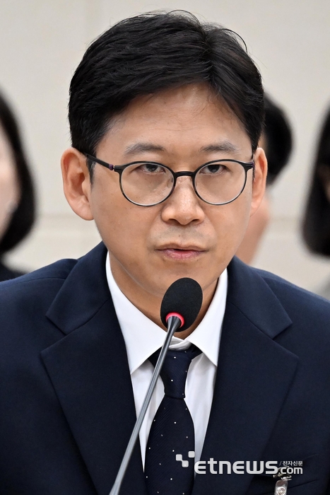 [포토] 답변하는 배경훈 후보자