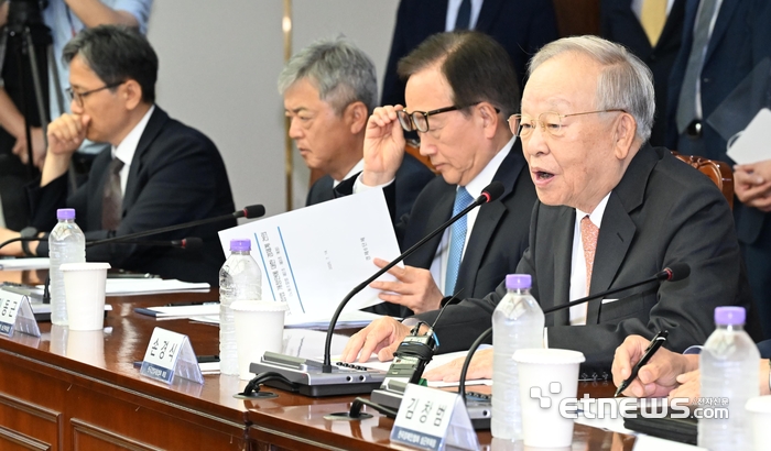 [포토] 인사말하는 손경식