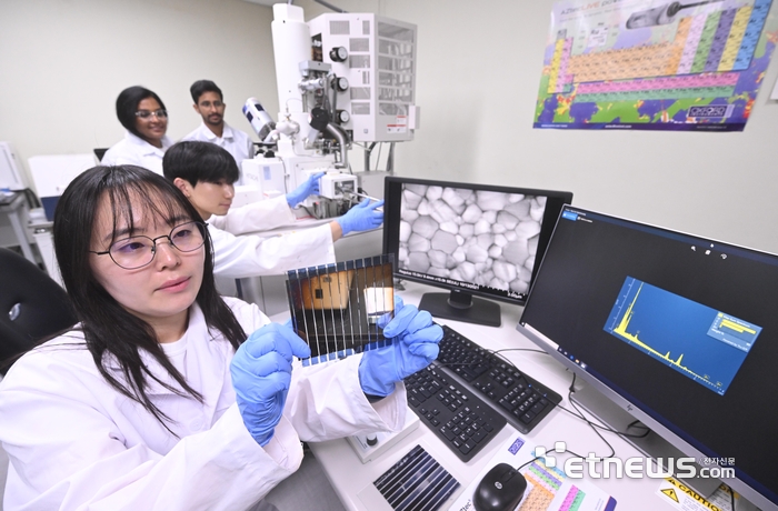 [포토] 페로브스카이트 태양전지 기술 연구 활발