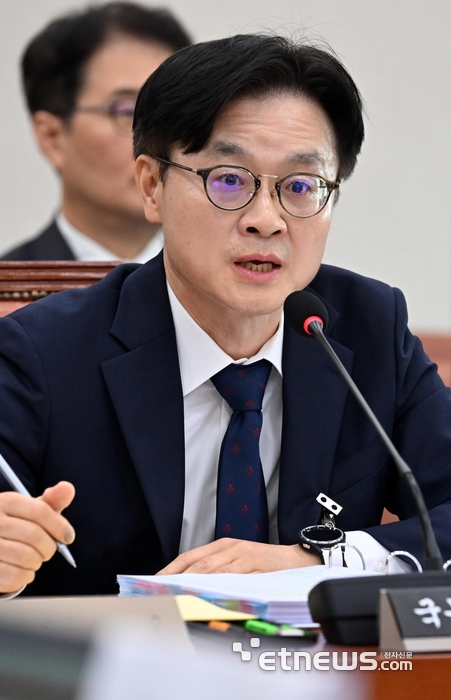 [포토] 인사청문회 답변하는 김정관